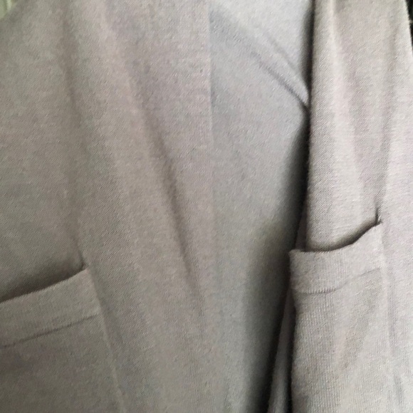 Yest Cardigan - Picture 9 of 9